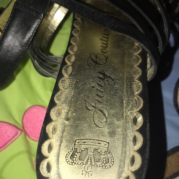 Juicy couture black strapped wedge - Picture 3 of 4